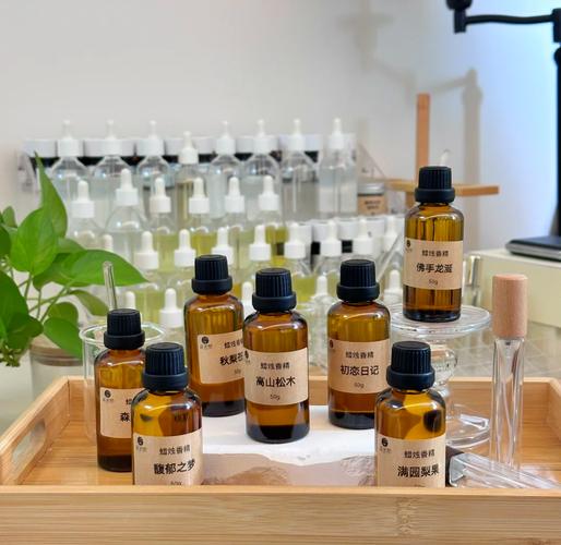 专业香水调香室天然香料原料实拍