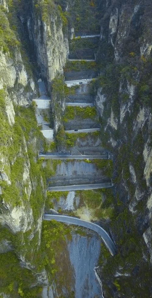 湖北南漳云台山盘山公路弯道