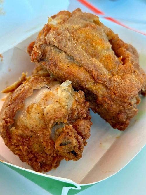 肯德基吮指原味鸡特写炸鸡鳞片