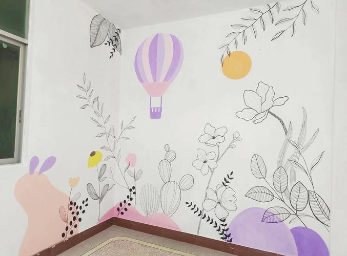 小学走廊墙面张贴的学生手绘日常涂鸦作品