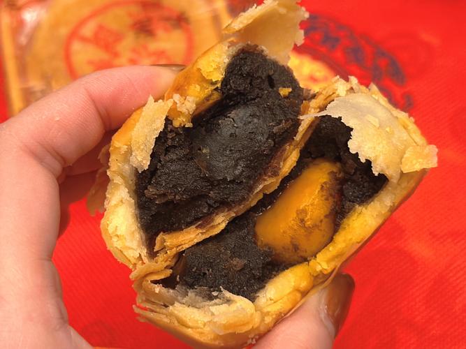 潮汕朥饼切开展示馅料细节