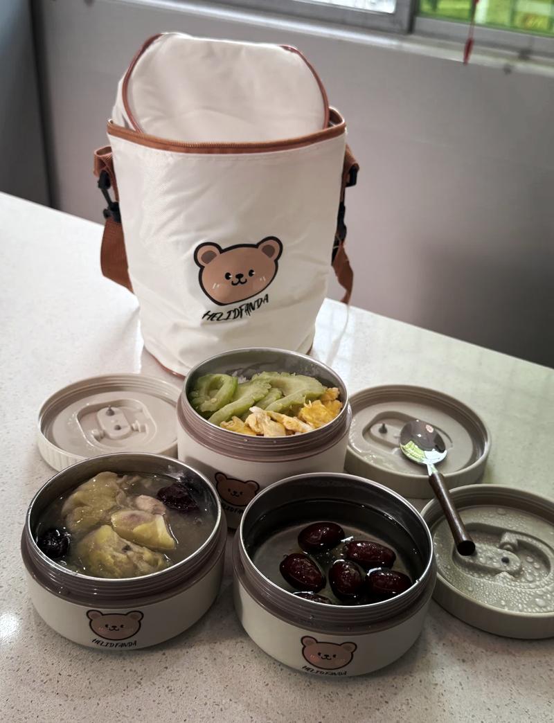 短途出游便携保温包分层装食物实拍