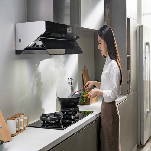 厨房做完饭开窗排油烟实景