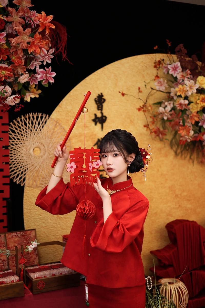 订婚宴新娘妆发造型