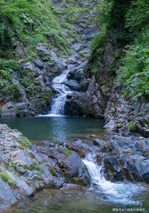 南漳七里山森林公园清冽山涧溪流