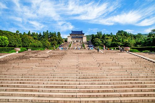 中山陵台阶光影