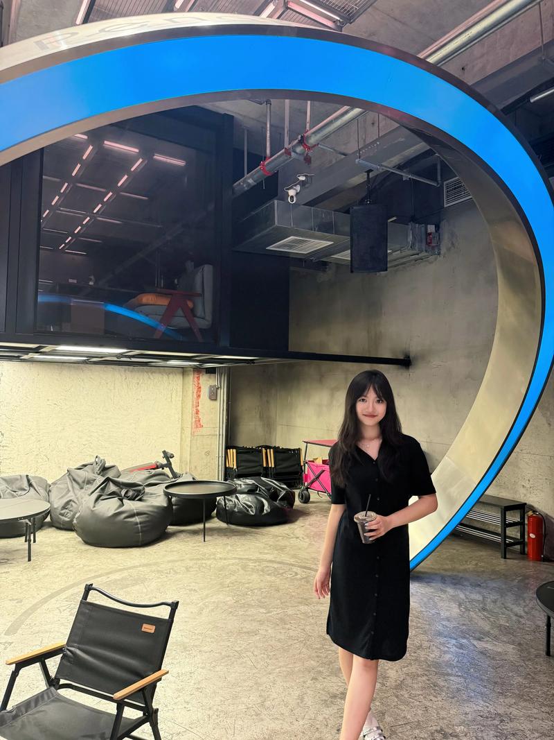 三、拍照机位与穿搭心机:一个强迫症的自白
