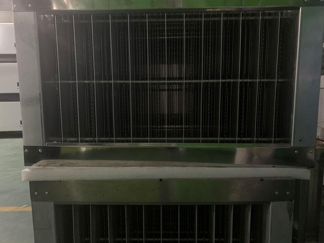 油烟净化器高压电场内部结构积油对比