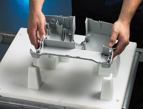 车间角落3D打印机打印工装夹具现场