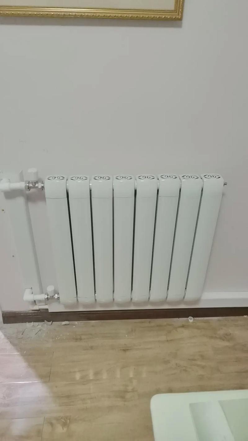散热器安装位置正确与错误对比