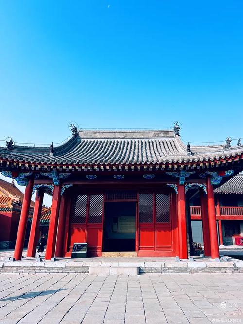 秋季沈阳故宫大政殿十王亭全景