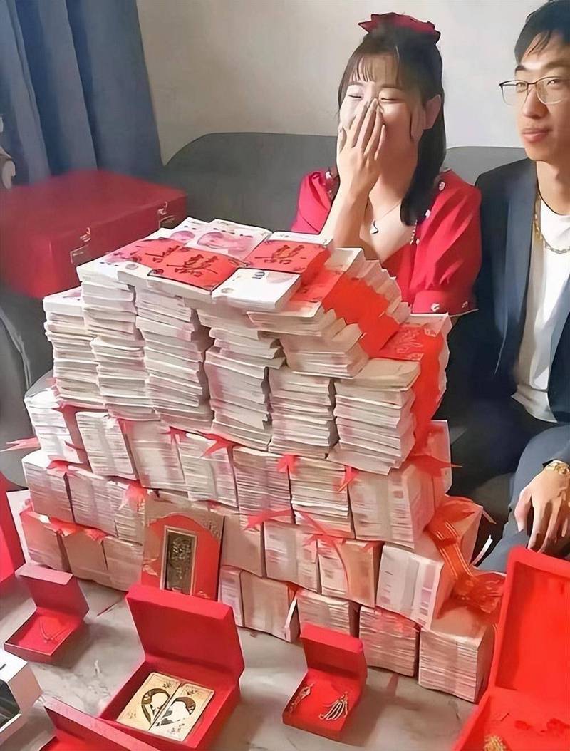 民间婚礼彩礼现金给付现场