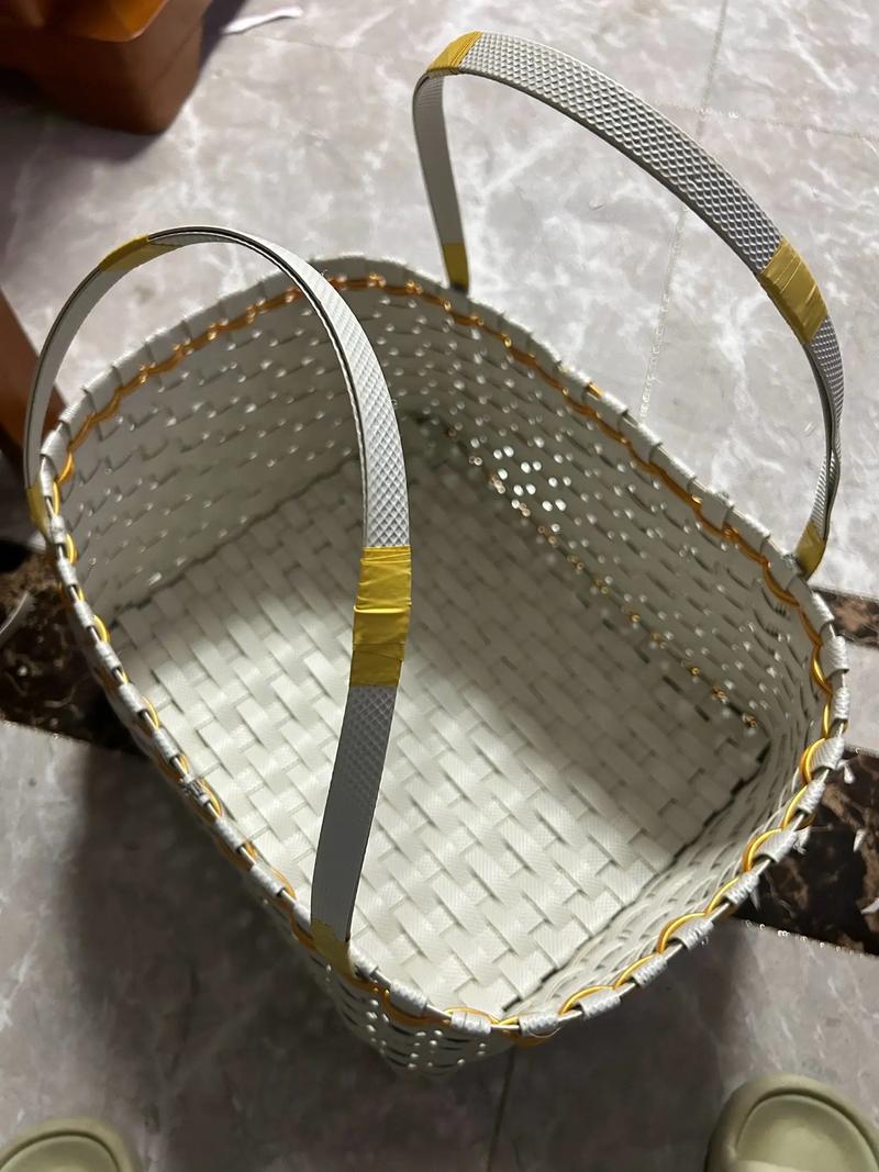 不拼编制，那拼什么？