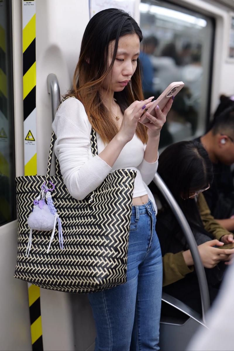 手机街拍2倍变焦抓拍街头细节示意图