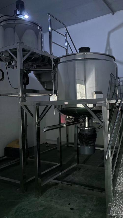 搅拌机厂家技术员调试设备实拍