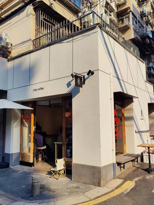 南京老小区门口社区咖啡店日常经营场景