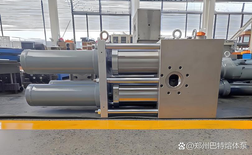 塑料造粒机双柱式液压换网器运行特写