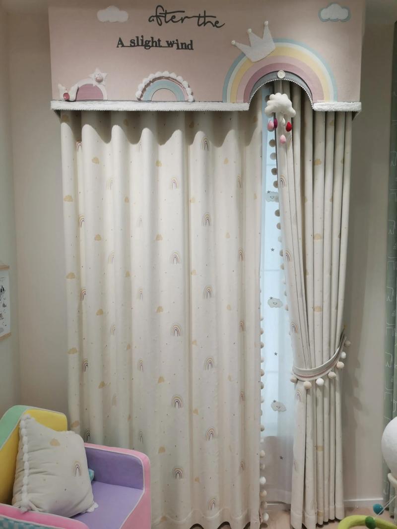 婴儿房睡眠环境布置遮光窗帘白噪音机