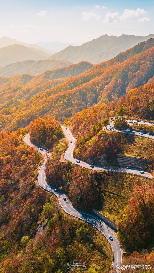 五台山进山公路沿途秋景