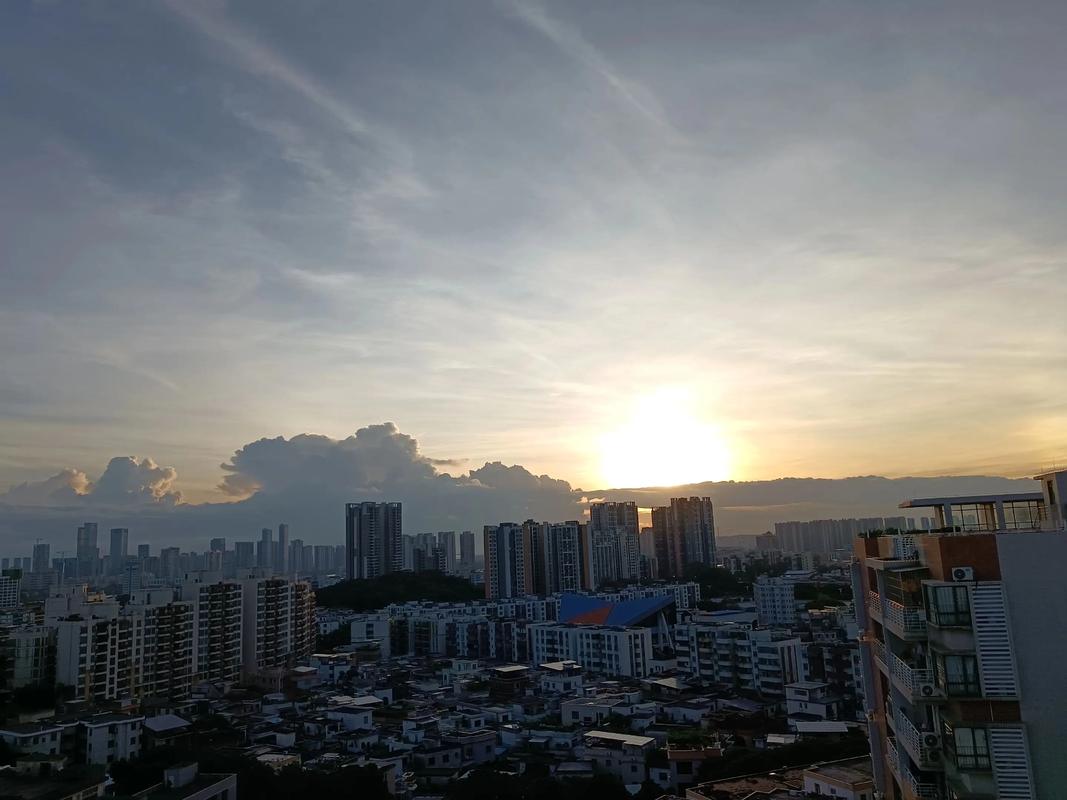晨光捕手：光线变幻时的那一点点私人记忆-因为所以
