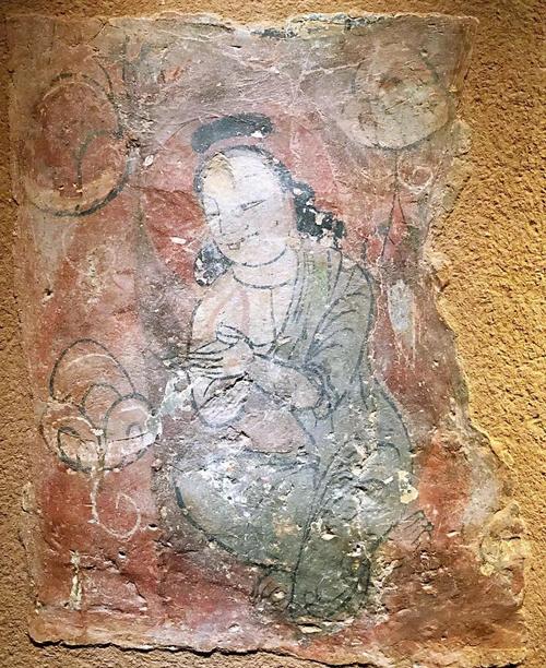 天山神秘大峡谷崖壁唐代壁画残迹