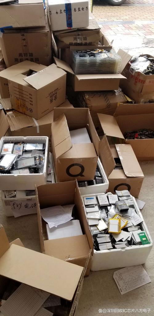 电子工厂原材料被盗后盘库清点现场图