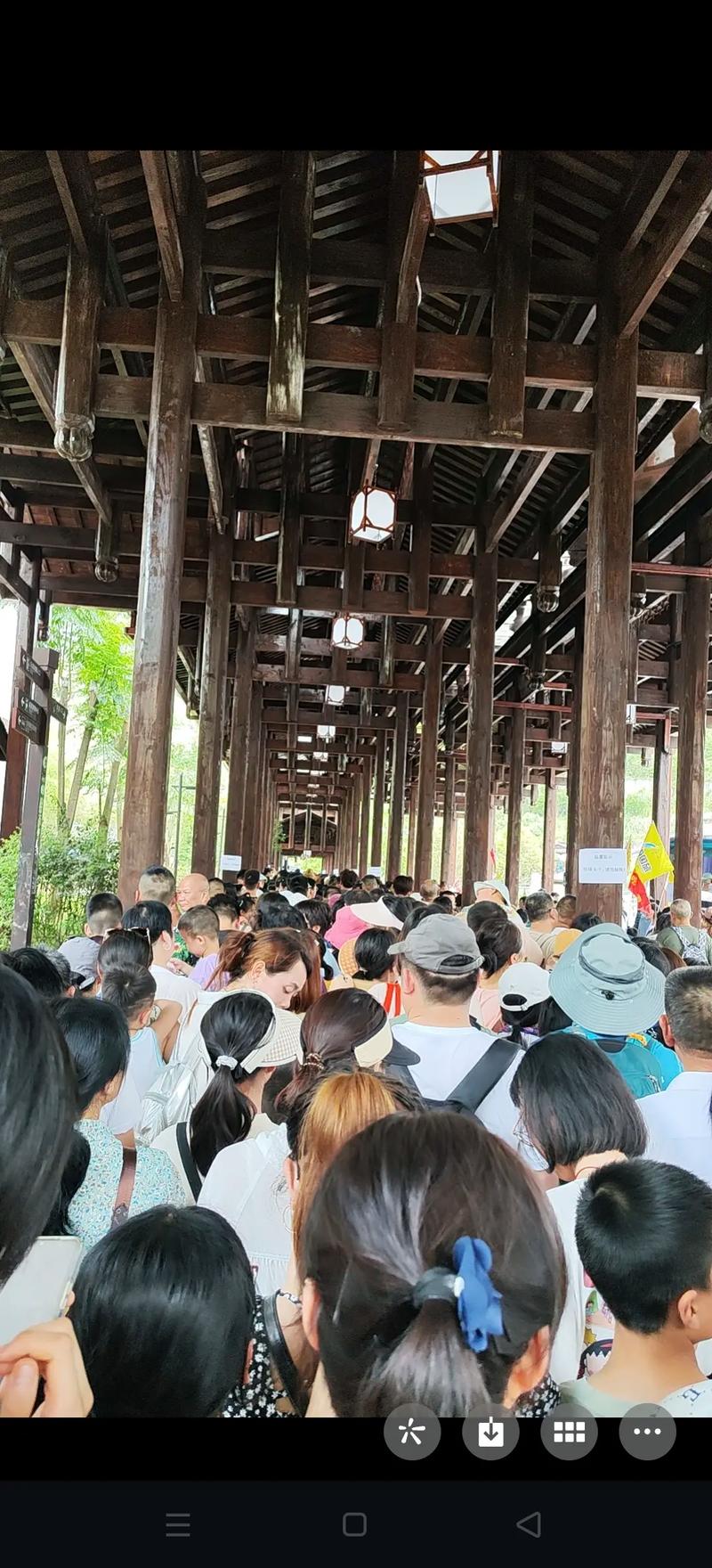 恩施大峡谷早8点排队
