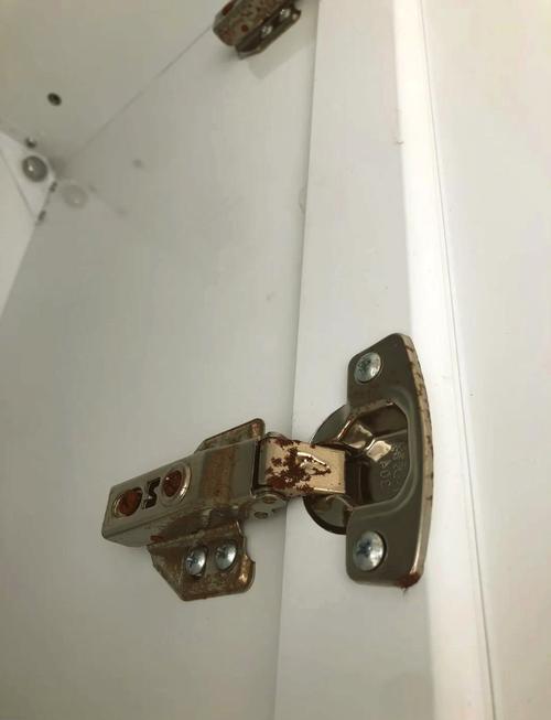 铰链维护与旧房翻新问题