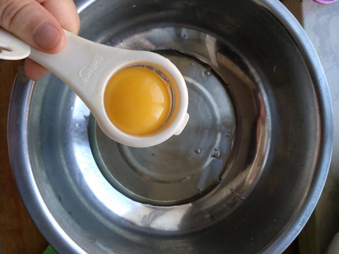 蛋清分离器分离蛋黄蛋白操作过程