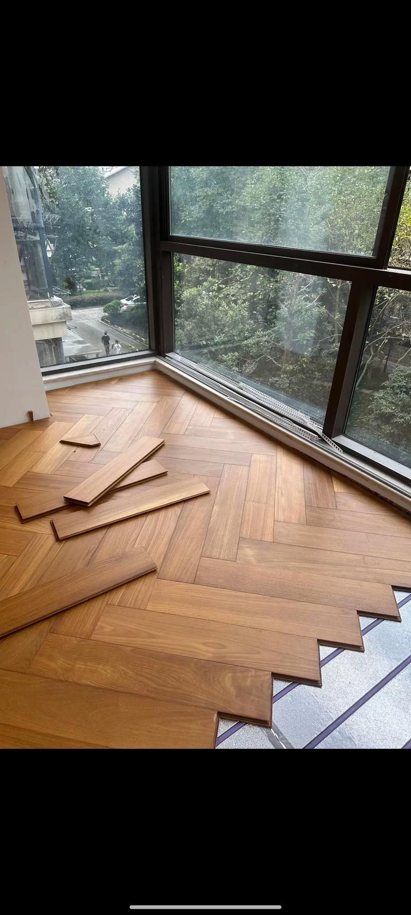 地暖实木地板铺设示意图