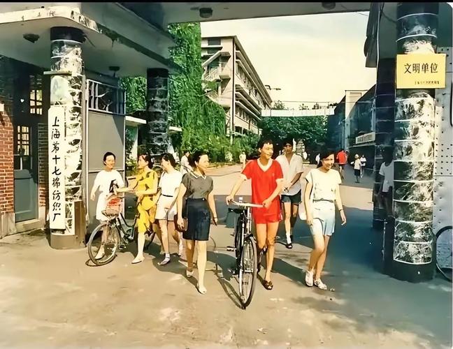 别忽略了工业厂区里的青春