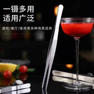 调酒工具木制捣棒压榨薄荷叶特写
