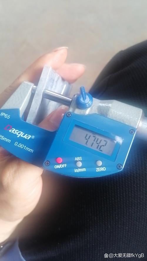铝合金硬质阳极氧化膜截面硬度测试图