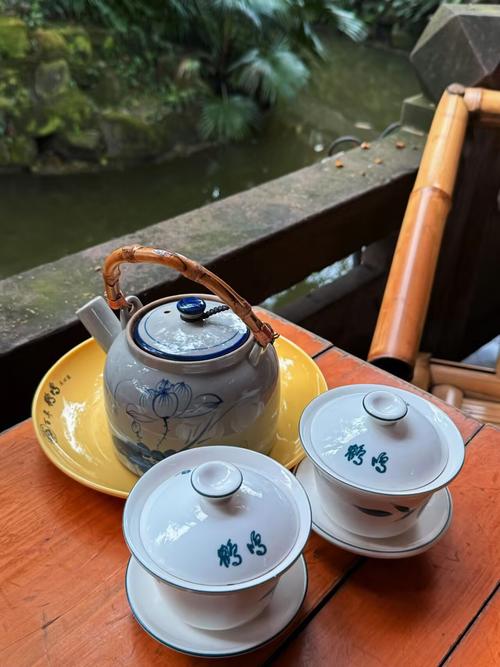 鹤鸣茶社盖碗茶