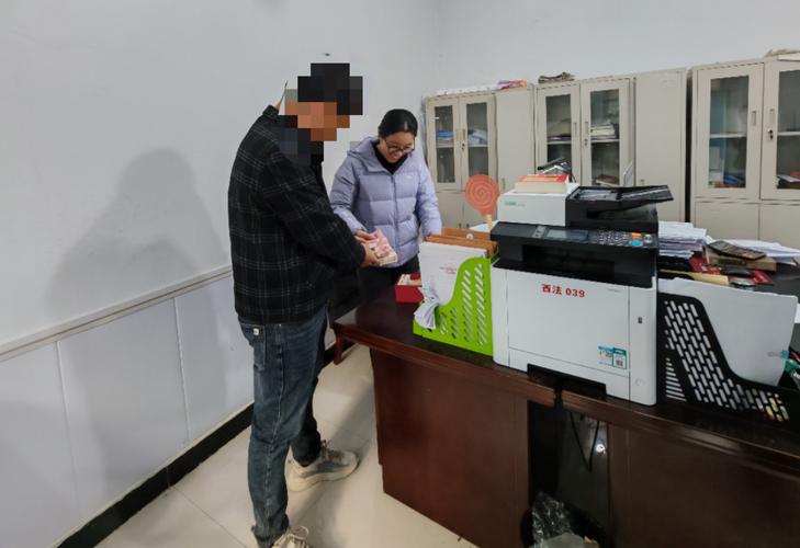 男方拿彩礼纠纷调解现场
