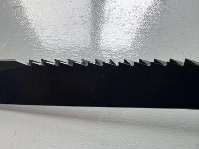 不同类型锯齿微观对比图