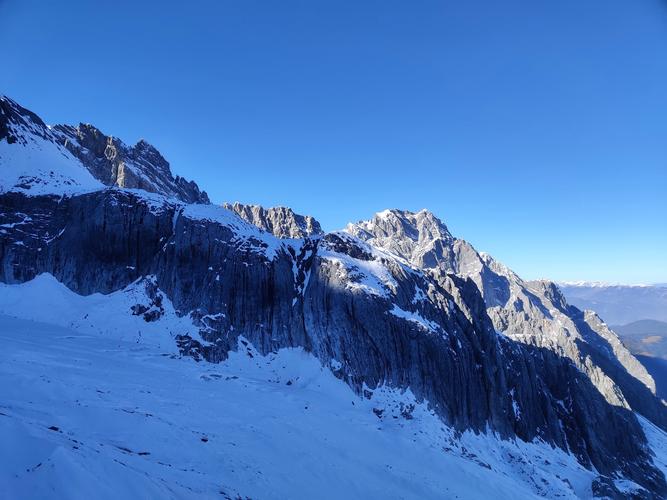 5. 玉龙雪山冰川公园：4680米的极简主义