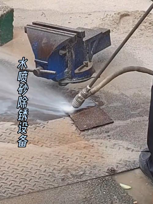 外圆磨床磨削液高压喷淋防烧伤作业现场