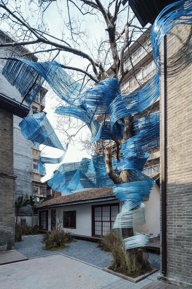 上海现代竹编艺术装置光影效果
