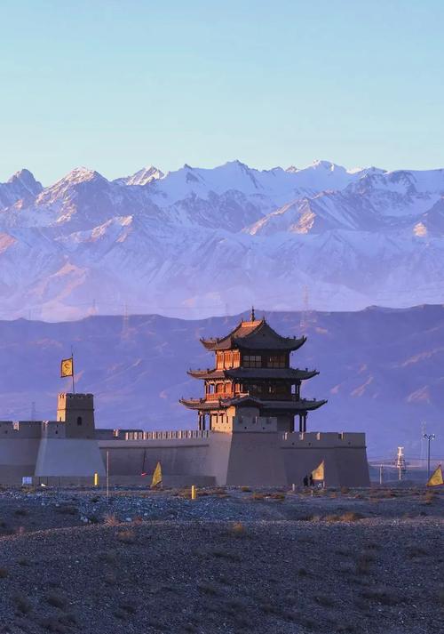 甘肃嘉峪关关城祁连山远景