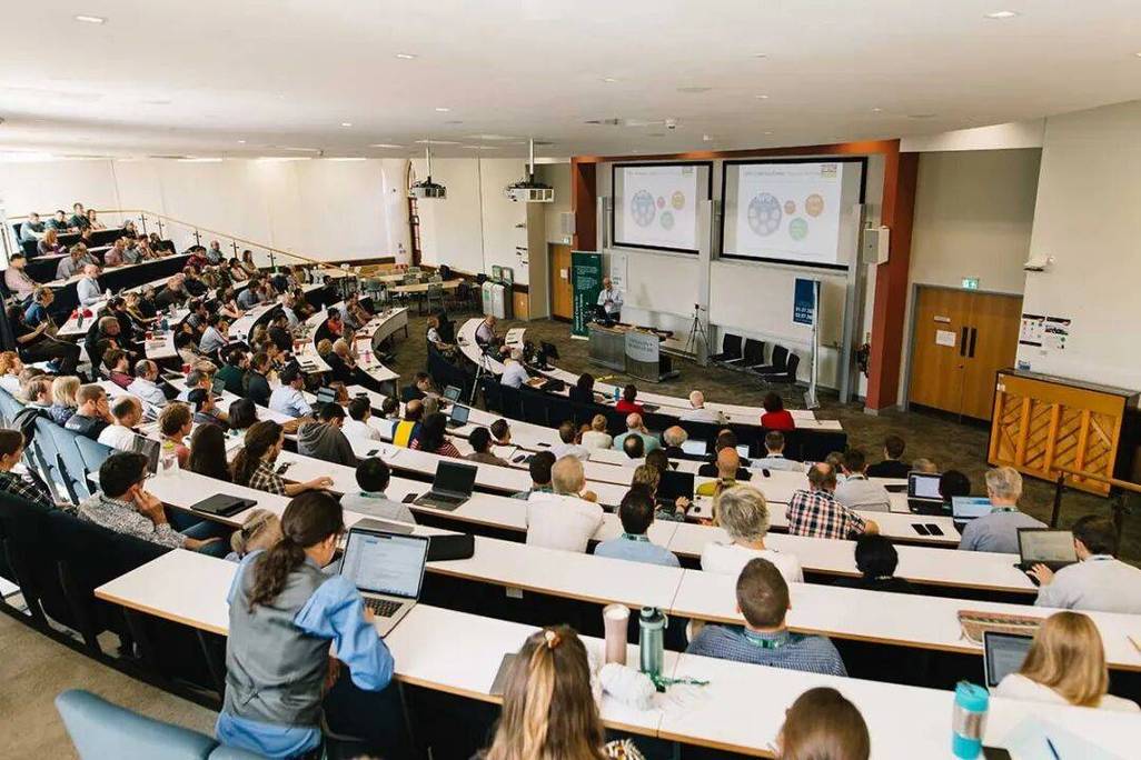 英国大学新生选课指导线下宣讲会