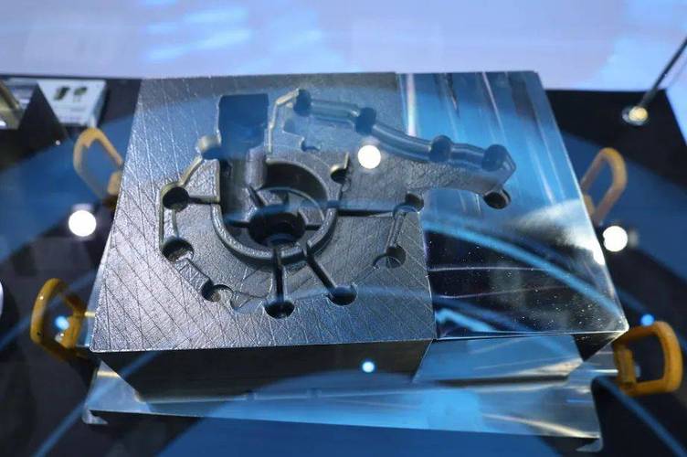 增材制造（3D打印）工业化落地：金属3D打印的‘坑’与‘道’