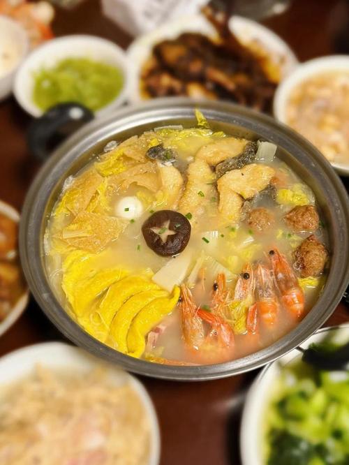 连锅端的暖锅款，冬天吃太舒服