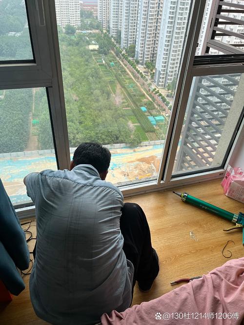 当年修窗的人留的后手