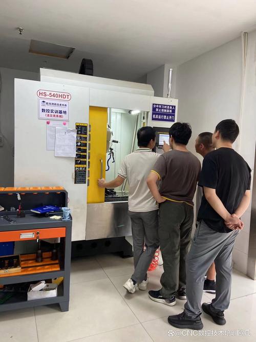 车床机械手厂家安装调试现场培训