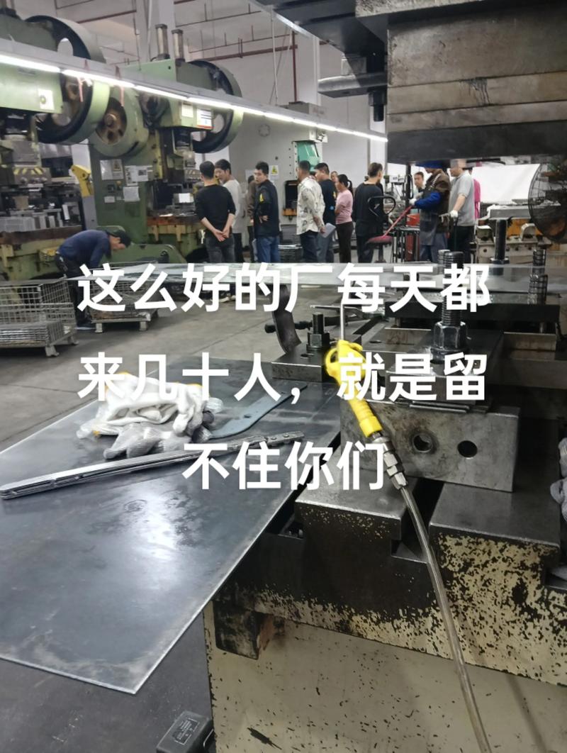 问：听上去挺理想，但我们工厂小，没预算搞这些花哨的设备，行为引导能落地吗？