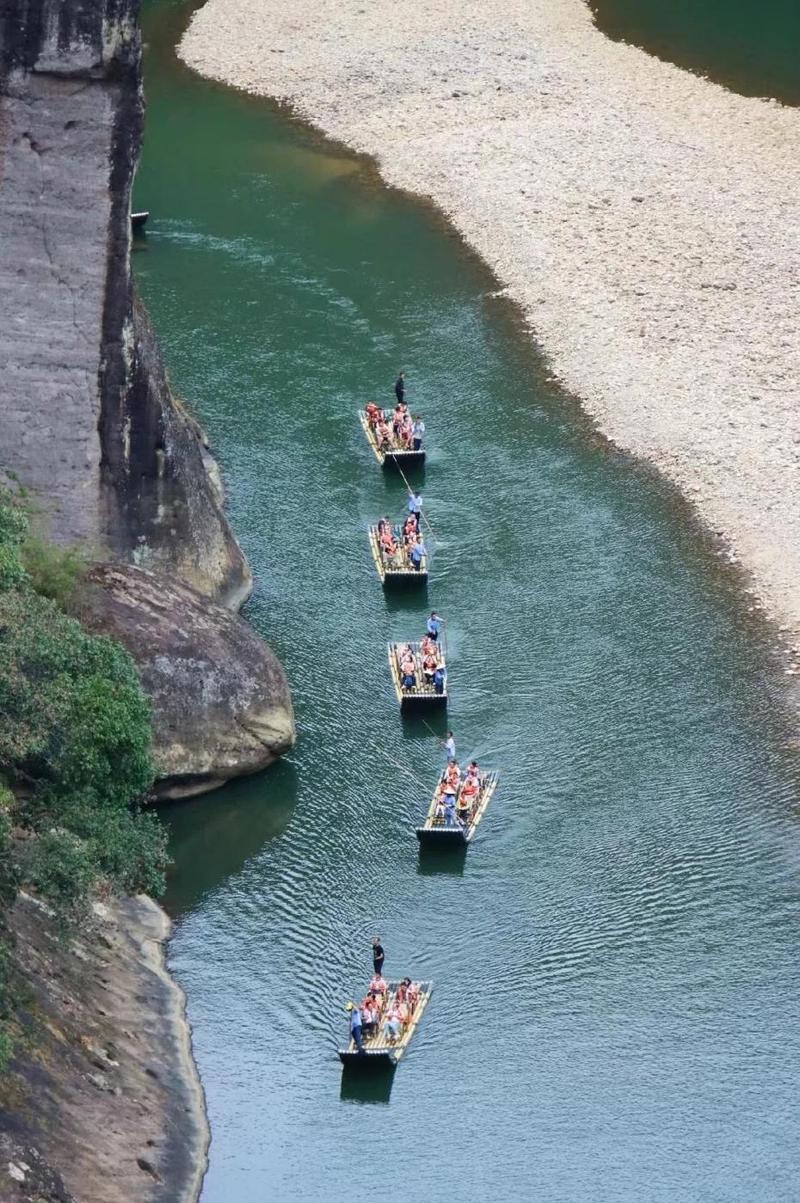 福建武夷山九曲溪竹筏漂流晨景