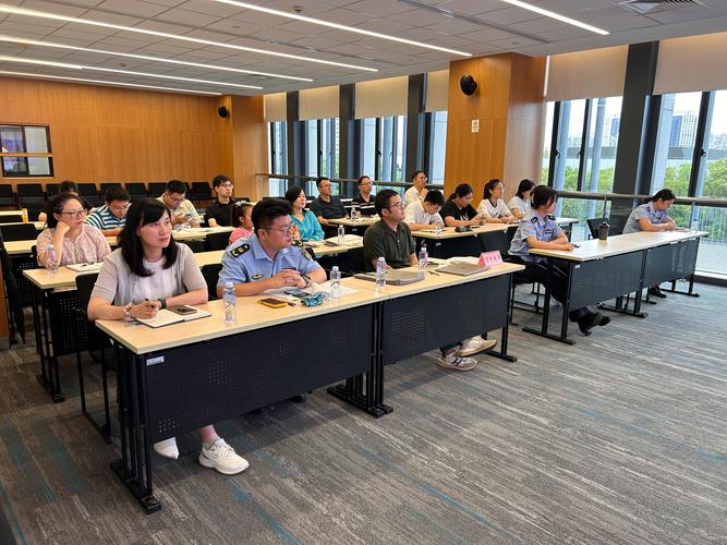 文旅企业用工合规培训现场图