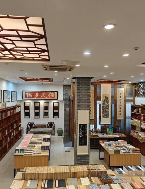 苏州老城传统书场内部听书场景