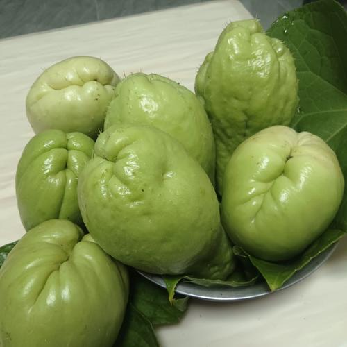带皮的根茎瓜果，别偷懒不搓洗